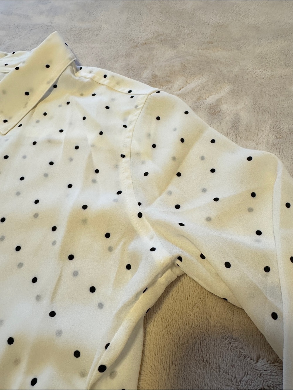 Banana Republic Semi-Sheer White Polka Dot Button Up Top, XXS - Picture 8 of 10